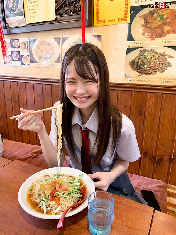 松本いちかのラーメン屋でバイト