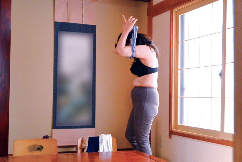 柏木由里子の生着替え